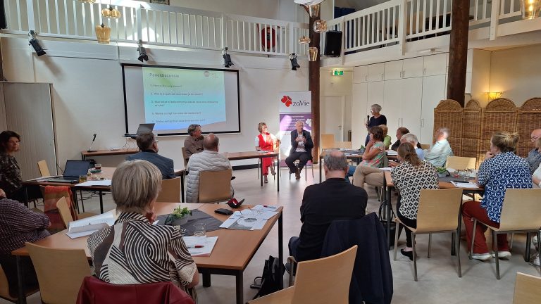 Panel in gesprek met de zaal